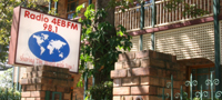 4EB-FM 98,1 日本语 FM ラジオ 番組